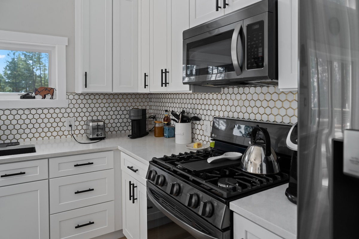 [The Swan House] Full kitchen