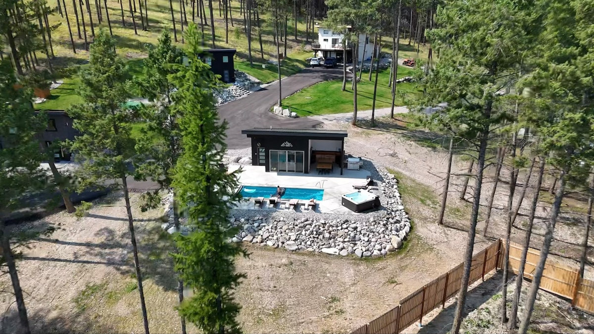 [The Pool House]